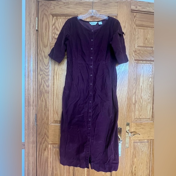 Eddie Bauer - Vintage Elegant Purple Button-Down Dress - Picture 4 of 6